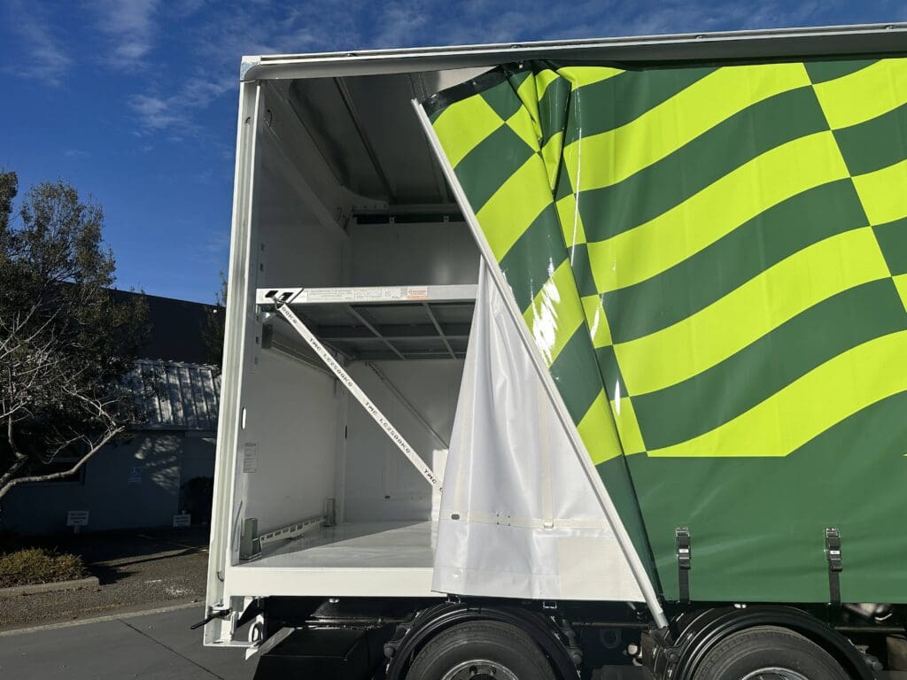Curtainsider Trailer & Truck Body