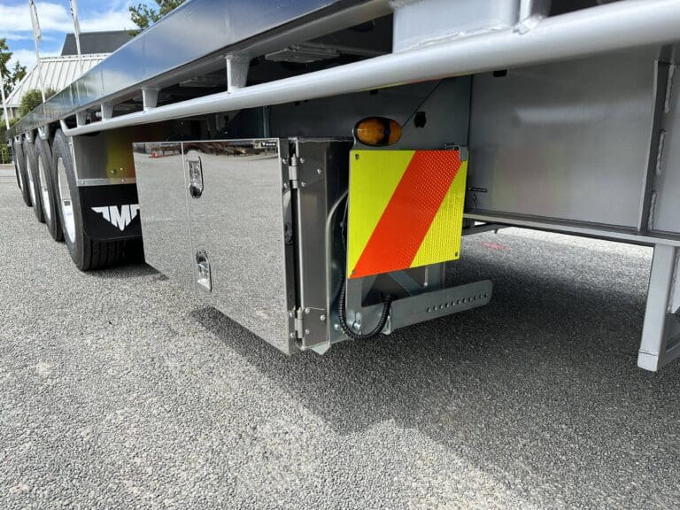 Container & Flatdeck Trailer