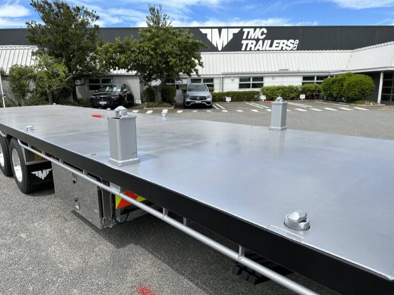 Container & Flatdeck Trailer