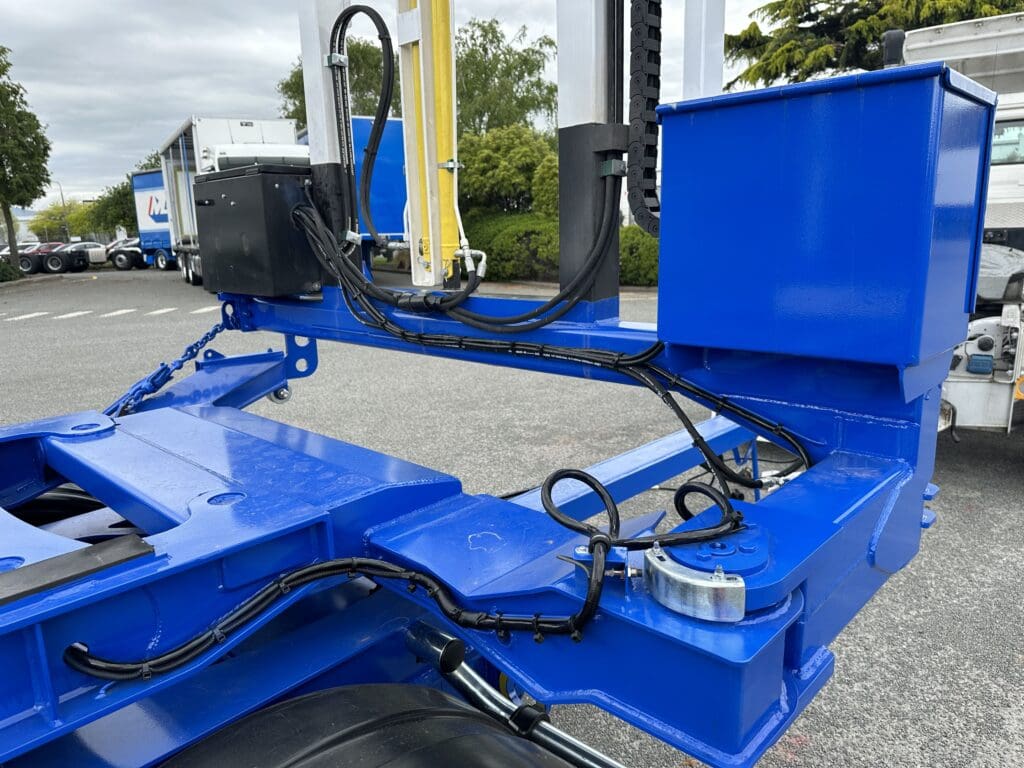 Refuse / Hook Bin Trailer