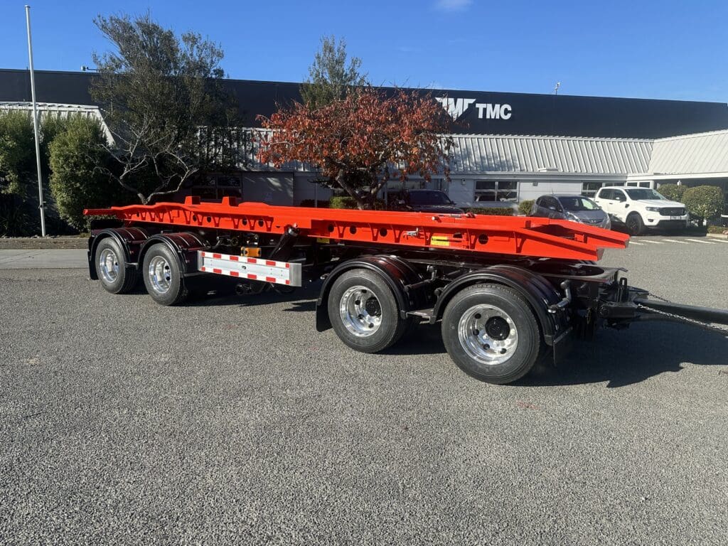 Refuse / Hook Bin Trailer